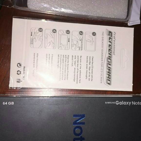 Samsung Note 8 - Picture 3 of 3